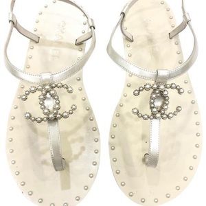 SOLD Chanel Pearl CC  Thong Sandals Eu 37